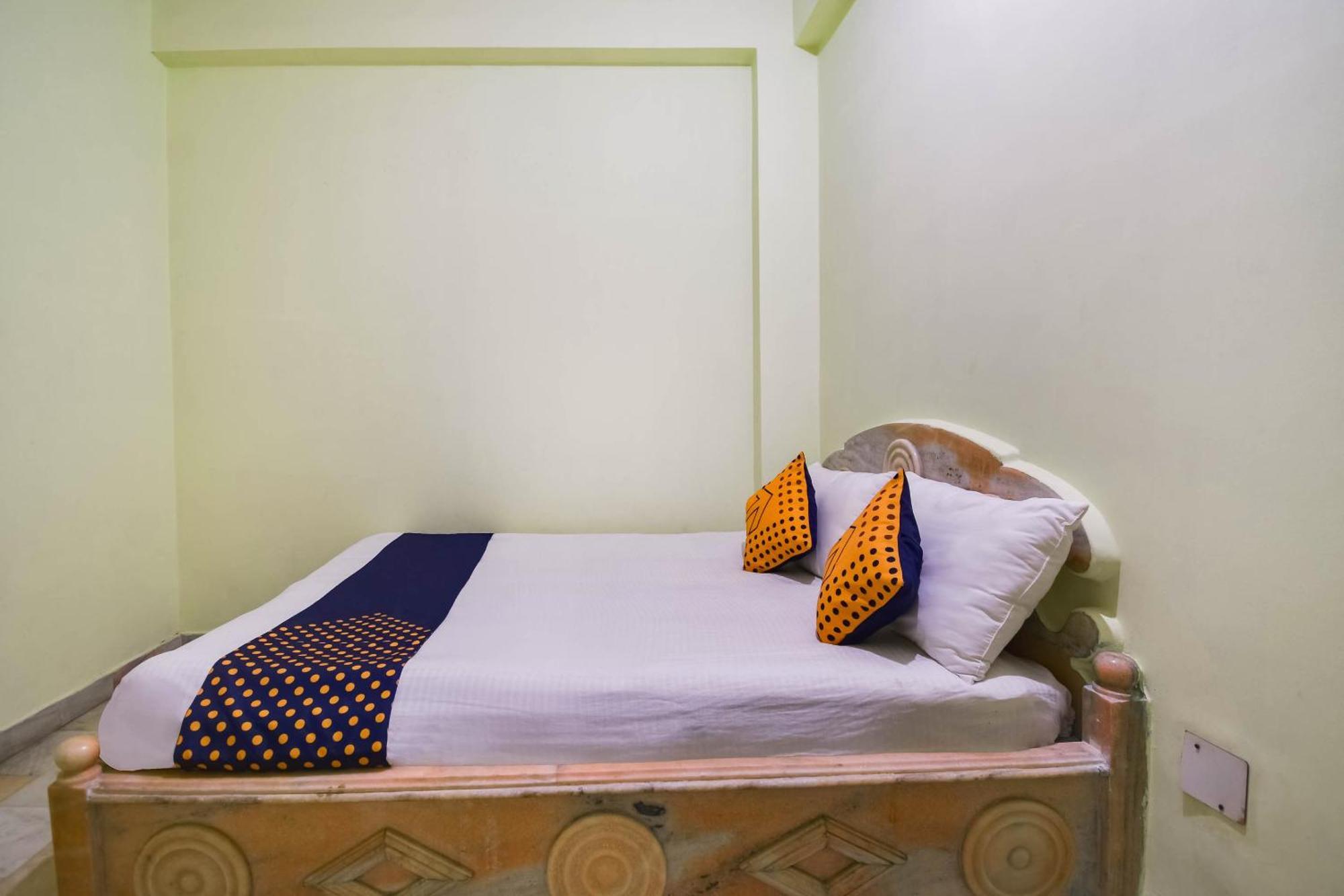 Hotel Spot On Red Tomato Jaipur
